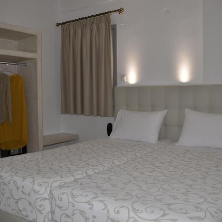 Niovi Hotel Fira  Exterior photo